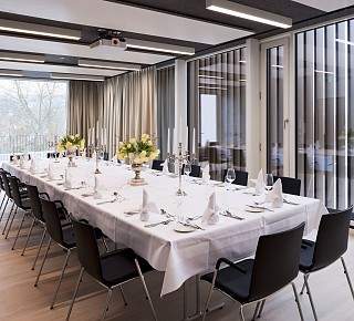 Kettenbrucke Saal 2 Bankett