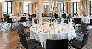 Kettenbruecke Festsaal