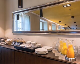 Fruhstucksbuffet Kettenbrucke