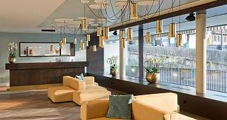 Kettenbrucke Lobby Reception