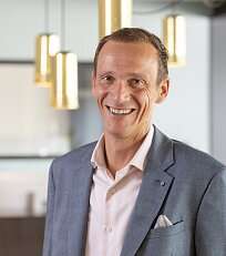 1459844157 Hotel Front Office 01