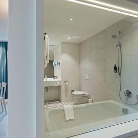 Kettenbruecke Zimmer Bad Wanne