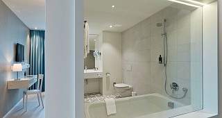 Kettenbruecke Zimmer Bad Wanne