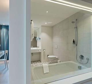 Kettenbruecke Zimmer Bad Wanne