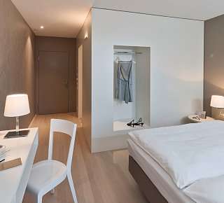 Kettenbruecke Zimmer Totale